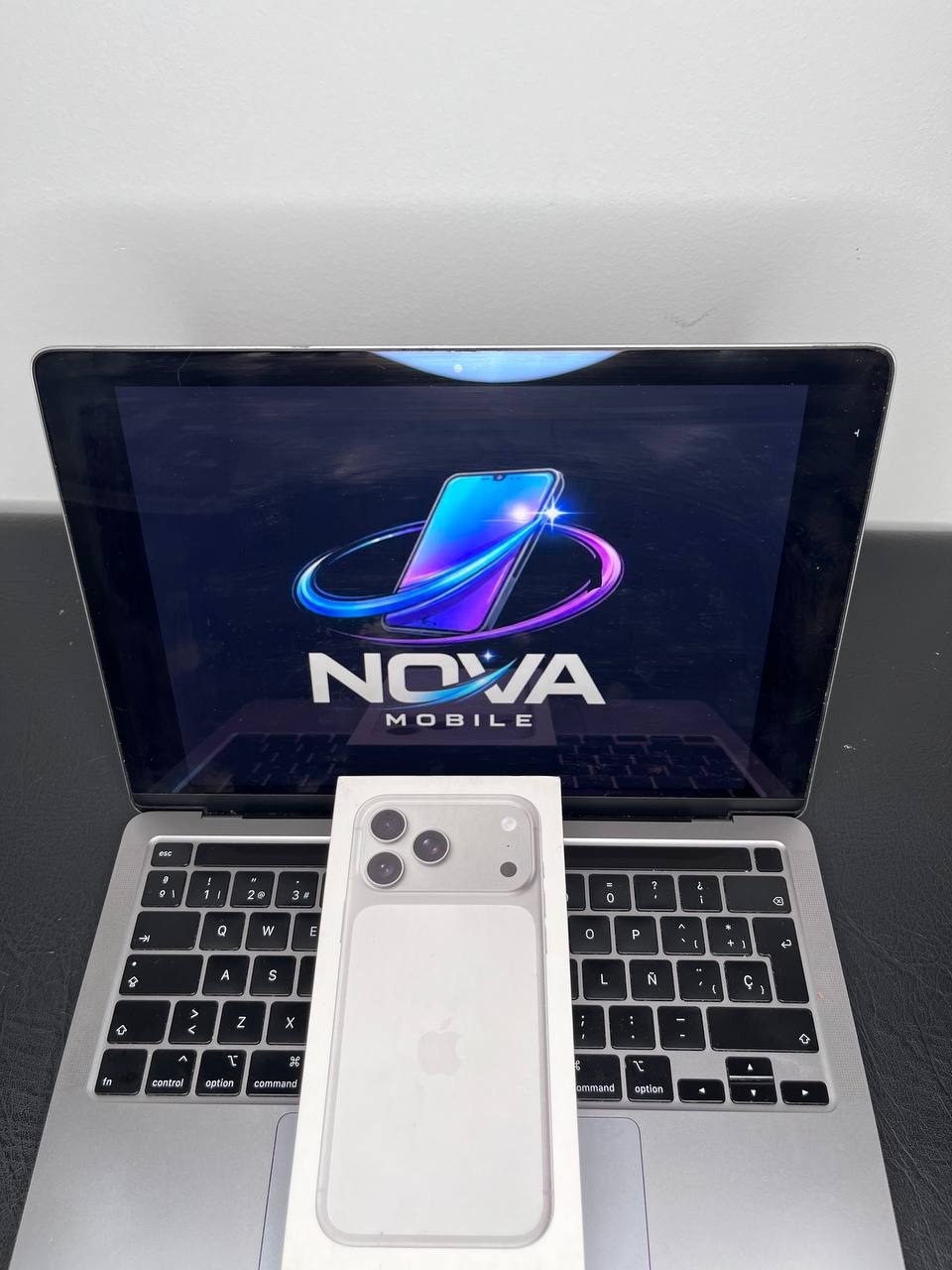 iPhone 16 Blanco